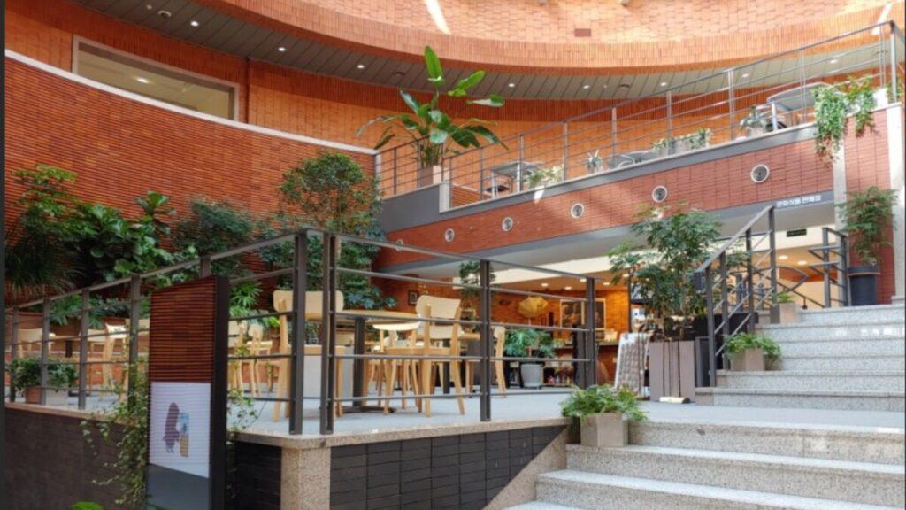 국립춘천박물관 2층 카페